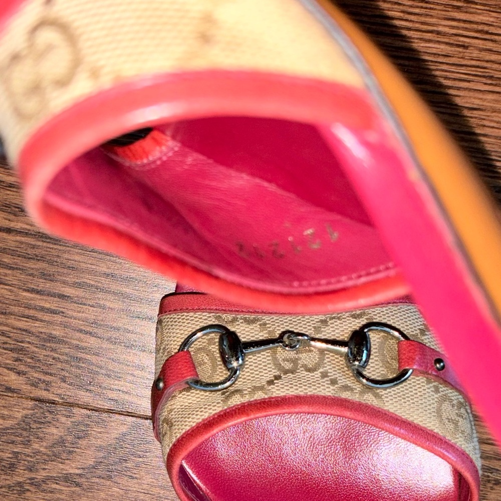 SOLD Authentic Gucci heels - Picture 7 of 7